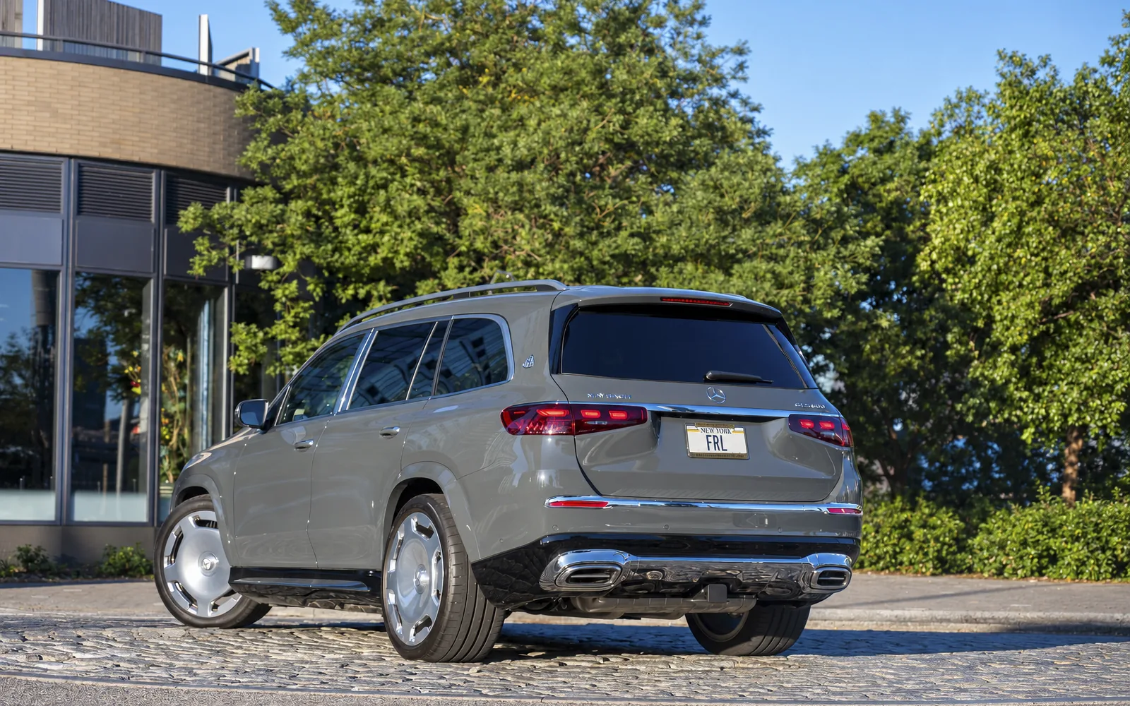 Mercedes-Maybach GLS 600, rear three-quarter in evening light