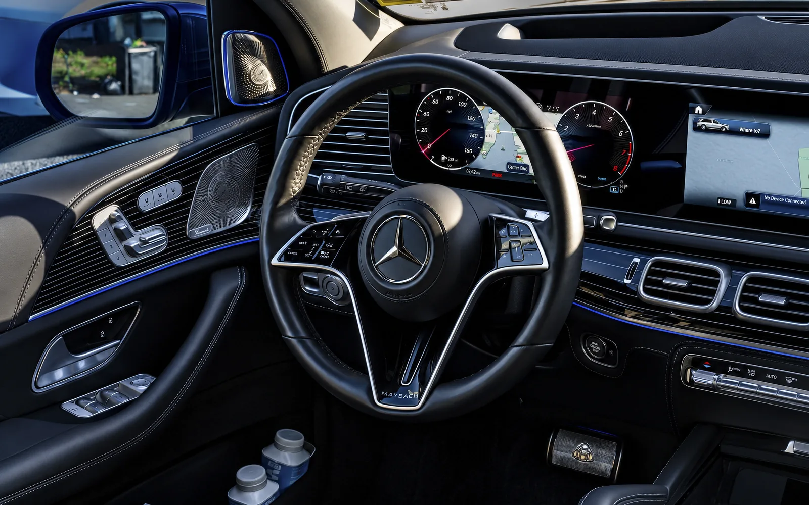 Mercedes-Maybach GLS 600, cockpit and dashboard