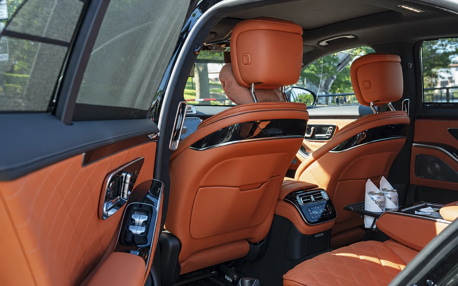 Mercedes-Benz S 580 4MATIC, rear executive seats, cognac leather