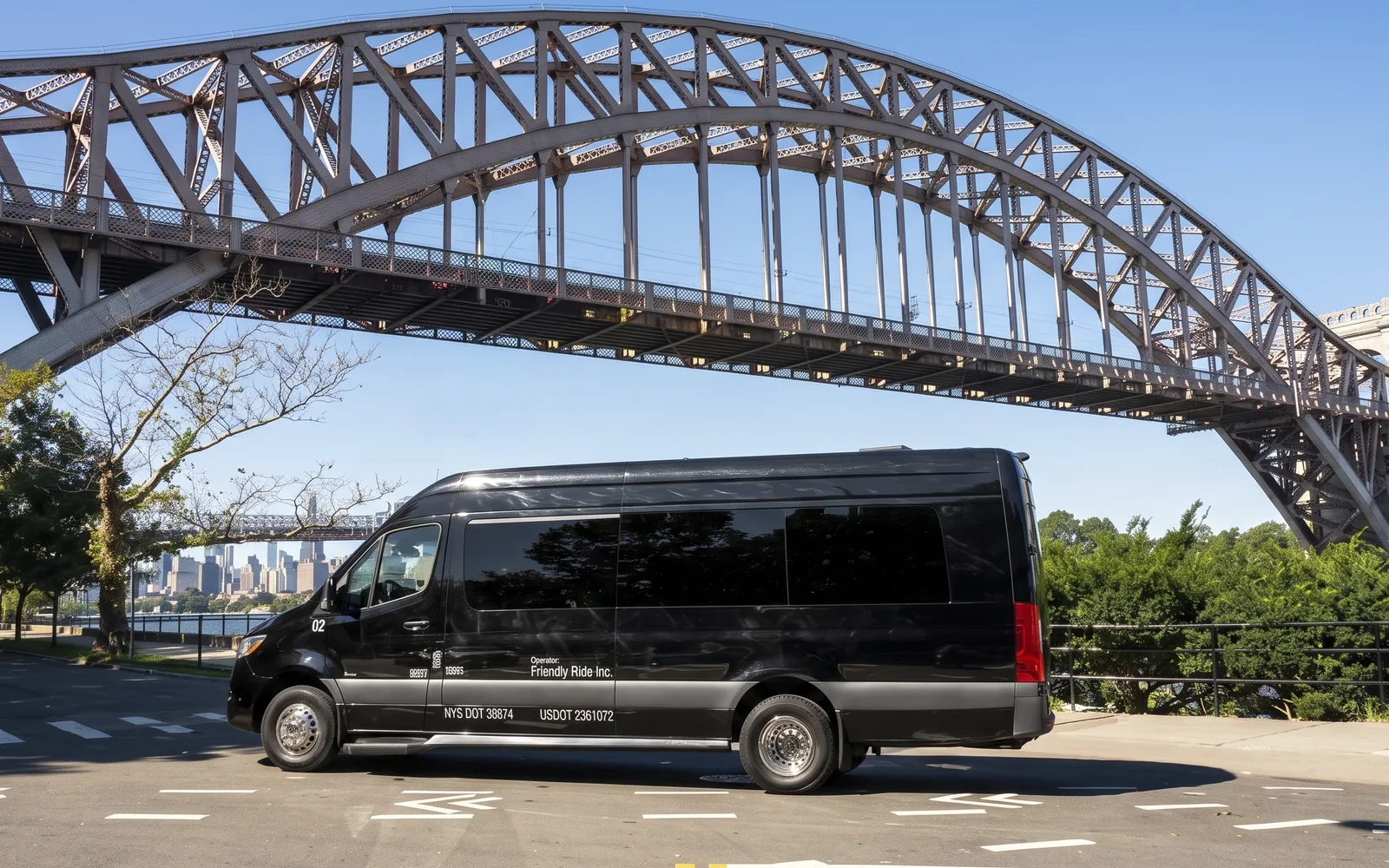 Mercedes-Benz Sprinter Limo, side profile