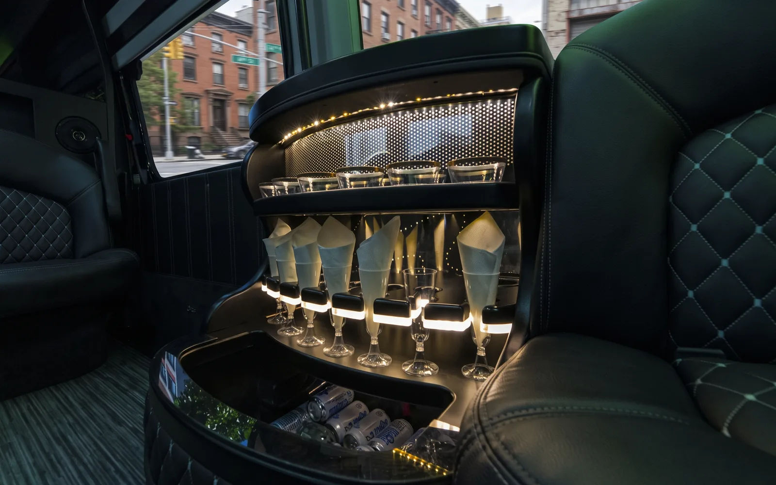 Mercedes-Benz Sprinter Limo, onboard bar detail